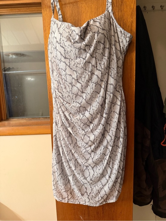 Popilush Dresses & Skirts - NWT Popilush Snakeskin Print Shapewear Bodycon Dress XXL